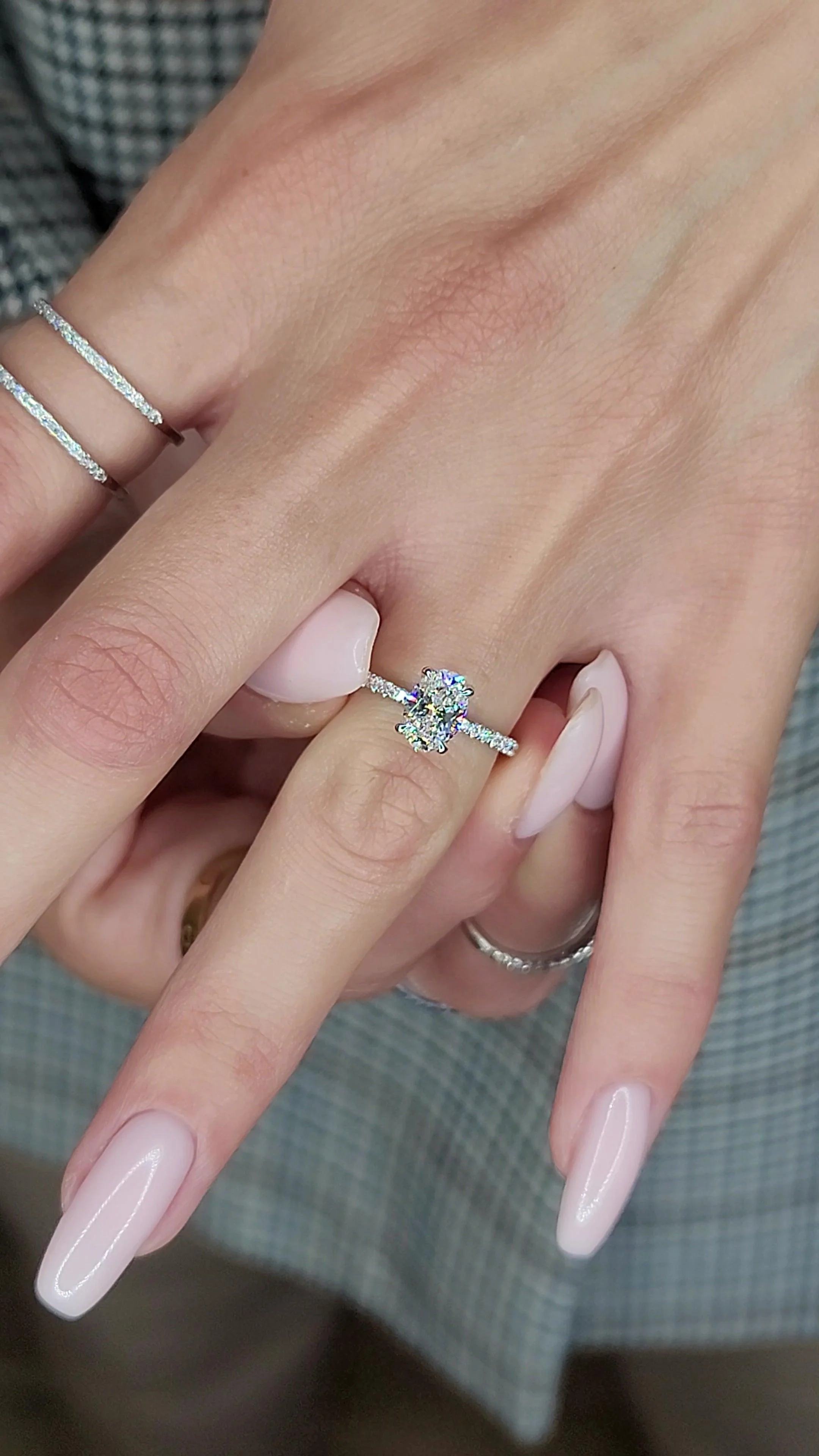 1.50 Carats Lab Grown Oval Cut Micropaved Side Stones Hidden Halo Diamond Engagement Ring - Image 6